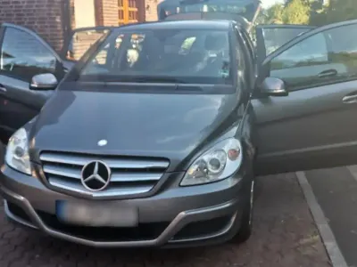 Używany Mercedes B170 116 KM (85 kW) 2008 Srebrny Minivan