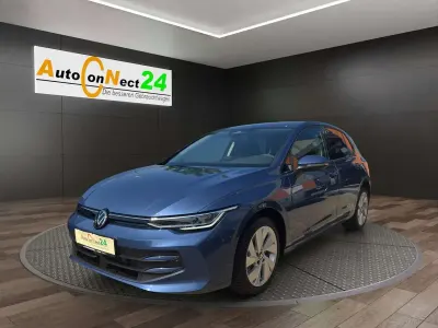 Nouă VW Golf VIII Business 116 CP (85 kW) 2026 Albastru Berlinǎ