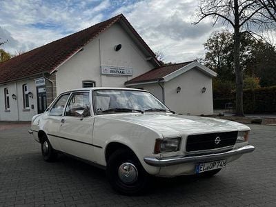 Usado Opel Rekord 109 HP (80 kW) 1974 Bege Coupé