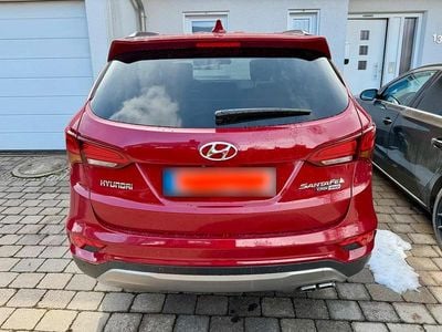 Second-hand Hyundai Santa Fe 200 CP (147 kW) 2018 Roșu SUV