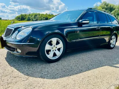 Gebraucht Mercedes E220 Avantgarde 150 PS (110 kW) 2006 Schwarz Kombi