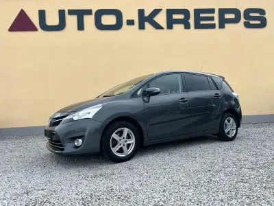 Occasion Toyota Verso Executive 111 ch (81 kW) 2017 Gris Monospace