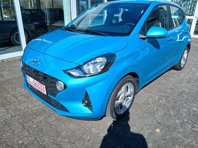 Gebraucht Hyundai i10 Trend 84 PS (61 kW) 2023 Blau Kleinwagen