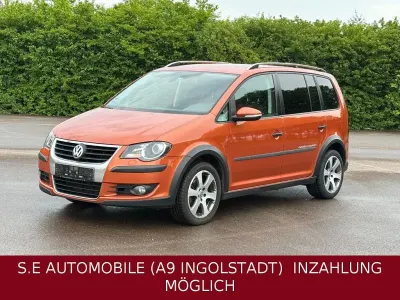 Gebraucht VW Touran 140 PS (102 kW) 2010 Rot Van / Kleinbus