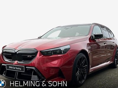 Nuova BMW M5 Comfort Edition 727 CV (534 kW) 2026 Rosso Station wagon