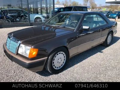 Gebraucht Mercedes 300 179 PS (131 kW) 1988 Braun Coupé