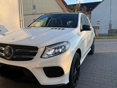 Gebraucht Mercedes GLE400 333 PS (244 kW) 2016 Weiß SUV