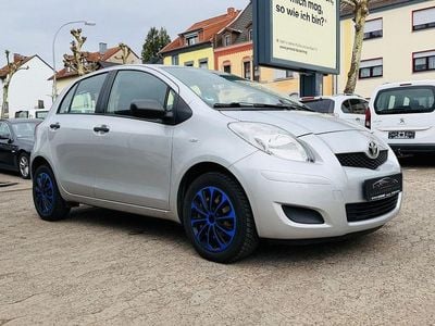 Gebraucht Toyota Yaris Cool 69 PS (50 kW) 2009 Silber Kleinwagen