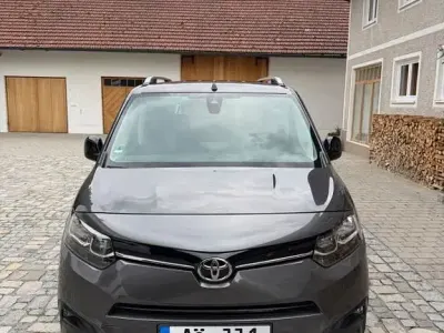 Gebraucht Toyota Proace City City 131 PS (96 kW) 2022 Grau Van / Kleinbus