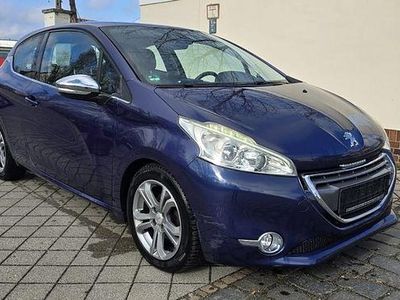 Gebraucht Peugeot 208 Active 95 PS (69 kW) 2012 Blau Kleinwagen