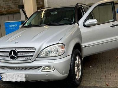 Gebraucht Mercedes ML350 Edition 235 PS (172 kW) 2004 Silber SUV