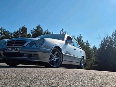 Mercedes E280