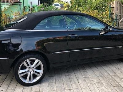 Gebraucht Mercedes CLK200 135 PS (99 kW) 2008 Schwarz Cabrio