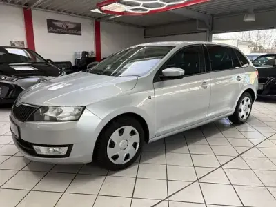 Gebraucht Skoda Rapid Ambition 105 PS (77 kW) 2014 Silber Kleinwagen
