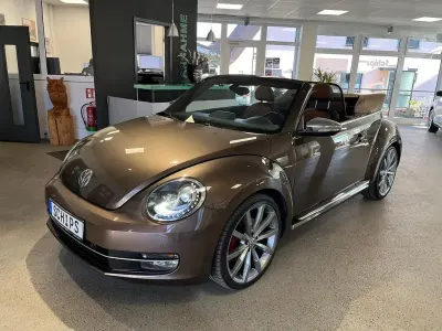 Gebraucht VW Beetle Cabriolet Exclusive 220 PS (161 kW) 2015 Braun Cabrio