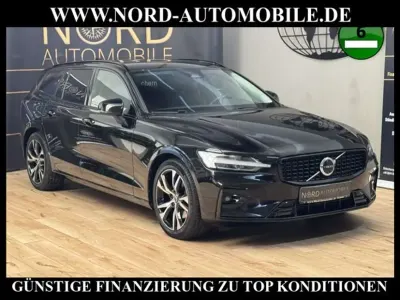 Gebraucht Volvo V60 Plus 197 PS (144 kW) 2023 Black solid Kombi