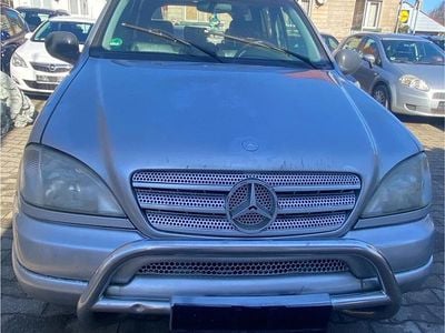 Gebraucht Mercedes ML320 218 PS (160 kW) 1999 Silber SUV