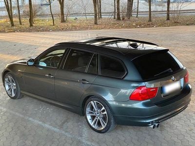 Gebraucht BMW 330 Sport Line 245 PS (180 kW) 2010 Grün Kombi