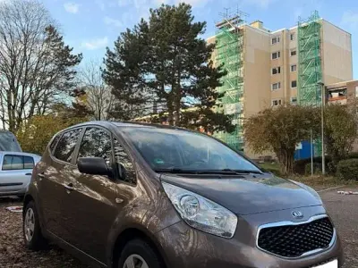 Gebraucht Kia Venga DREAM-TEAM Edition 90 PS (66 kW) 2015 Braun Kleinwagen