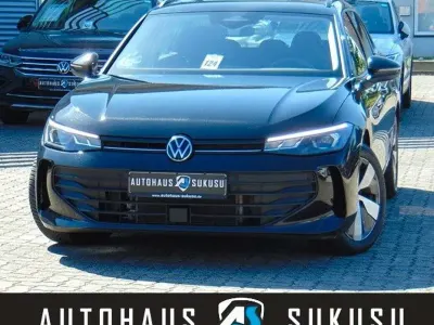 Gebraucht VW Passat 150 PS (110 kW) 2025 Deep black Kombi