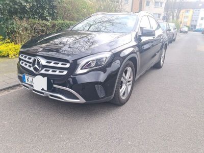 gebraucht Mercedes GLA180 - URBAN TOP ZUSTAND