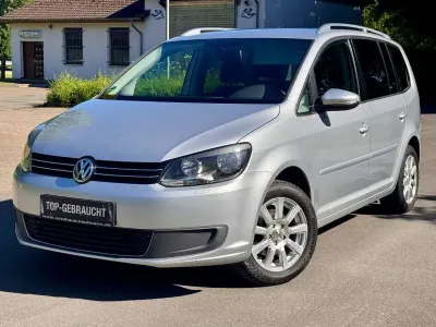 Gebraucht VW Touran Comfortline 140 PS (102 kW) 2011 Silber Van / Kleinbus