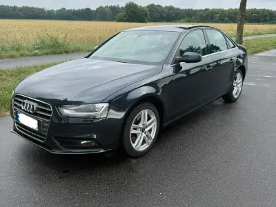 Gebraucht Audi A4 177 PS (130 kW) 2013 Blau Limousine
