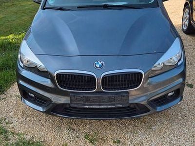 Grau Gebraucht 2016 BMW 218 Active Tourer Advantage Van / Kleinbus | 11.900 € (Guter Preis)