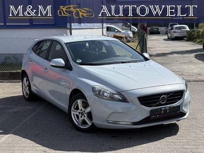 Second-hand Volvo V40 Kinetic 150 CP (110 kW) 2013 Albastru Berlinǎ