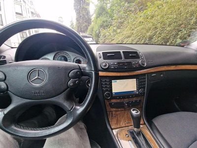 Mercedes E220