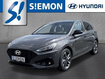 Grau Gebraucht 2024 Hyundai i30 Advantage Limousine | 21.330 € (Fairer Preis)