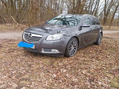 Gebraucht Opel Insignia Edition 160 PS (117 kW) 2011 Grau Kombi