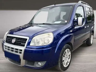 Gebraucht Fiat Doblò Active 84 PS (61 kW) 2009 Blau Van / Kleinbus