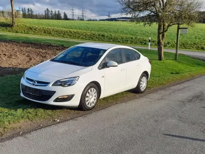 Gebraucht Opel Astra 116 PS (85 kW) 2017 Limousine