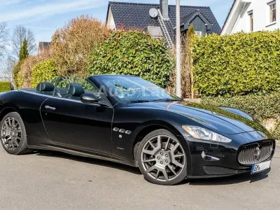 Gebraucht Maserati GranCabrio 439 PS (322 kW) 2010 Schwarz Cabrio
