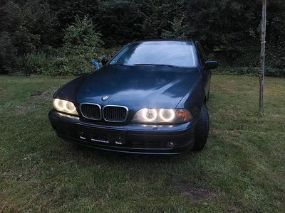 BMW 525