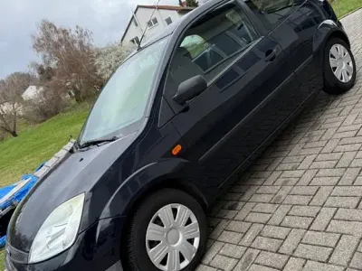 Gebraucht Ford Fiesta Viva 69 PS (50 kW) 2004 Blau Kleinwagen
