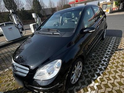 Usata Mercedes B200 140 CV (102 kW) 2005 Nero Monovolume