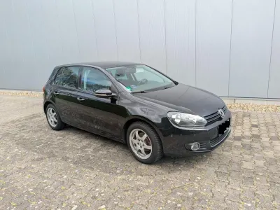 Gebraucht VW Golf VI Style 105 PS (77 kW) 2011 Schwarz Kleinwagen