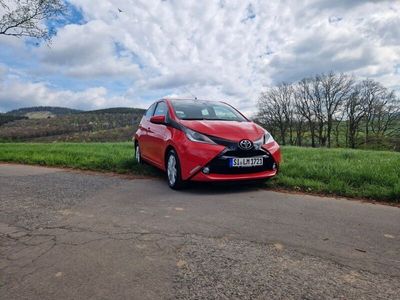 gebraucht Toyota Aygo (X) 1,0-l-VVT-i x-play touch x-shift x-...