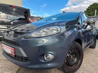 Gebraucht Ford Fiesta 71 PS (52 kW) 2012 Grau Kleinwagen