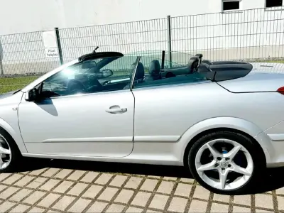 Gebraucht Opel Astra 140 PS (102 kW) 2008 Silber Cabrio