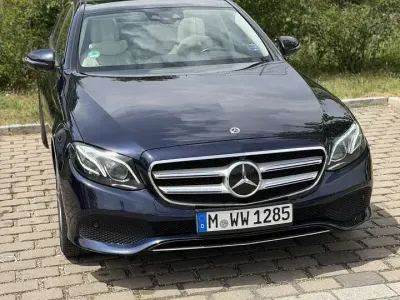 Gebraucht Mercedes E220 Avantgarde 194 PS (142 kW) 2017 Limousine