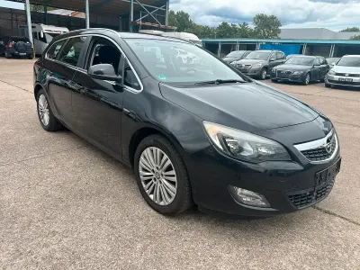 Gebraucht Opel Astra 180 PS (132 kW) 2011 Schwarz Kombi