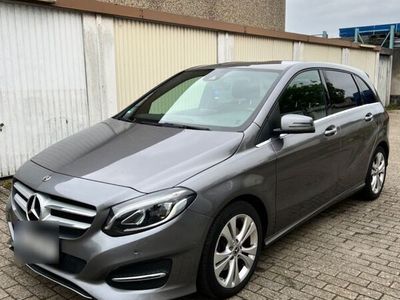 gebraucht Mercedes B200 d AUTOMATIK NAVI SHZ KLIMAAUTOMATIK