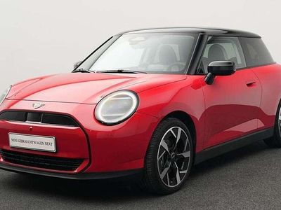 Rot Gebraucht 2024 Mini Cooper Classic Kleinwagen | 29.825 € (Etwas zu teuer)