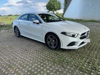 Gebraucht Mercedes A200 AMG line 163 PS (119 kW) 2019 Weiß Limousine