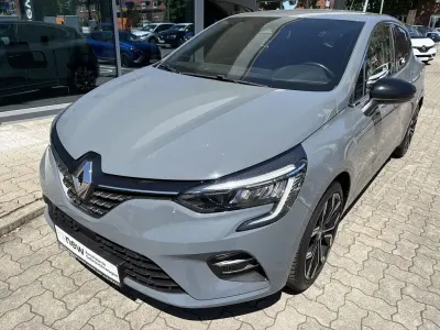 Używany Renault Clio V Intens 91 KM (66 kW) 2022 Szary Sedan/Limuzyna