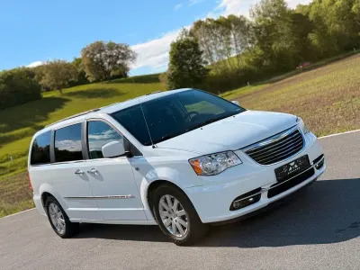 Gebraucht Chrysler Town & Country 286 PS (210 kW) 2016 Weiß Van / Kleinbus