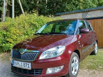 Gebraucht Skoda Fabia Family 86 PS (63 kW) 2012 Rot Limousine